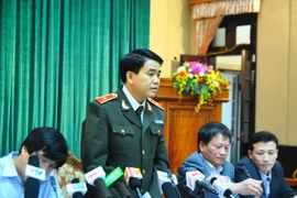 Công an xác minh nhóm người mặc áo "DLV" ngăn tưởng niệm liệt sỹ