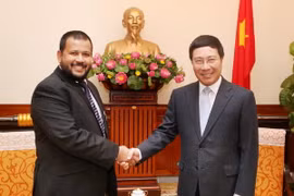 Phó Thủ tướng Phạm Bình Minh tiếp Bộ trưởng Công Thương Sri Lanka