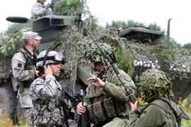 Nga tuyên bố sẽ xem xét hoạt động của NATO ở biên giới