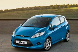 Doanh số bán ôtô tại nước Anh tiếp tục tăng trong tháng Bảy