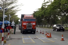 Xử lý nghiêm các đối tượng bảo kê hoạt động của xe quá tải