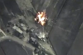 Các vụ không kích của không quân Nga nhằm chính xác vào các mục tiêu dưới mặt đất của IS tại vùng núi ở Syria ngày 30/9. (Nguồn: Reuters/TTXVN)