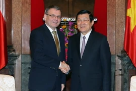 Chủ tịch nước Trương Tấn Sang tiếp Bộ trưởng Ngoại giao Cộng hòa Czech Lubomir Zaoralek sang thăm chính thức Việt Nam. (Ảnh: Nguyễn Khang/TTXVN)