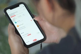 Lượng người dùng đặt món trực tuyến ngày càng tăng, tạo nhiều cơ hội lẫn thách thức cho các đơn vị kinh doanh trong lĩnh vực F&B. (Ảnh: Vietnam+)