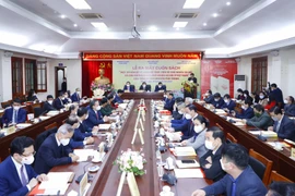 Lễ ra mắt cuốn sách Một số vấn đề lý luận và thực tiễn về chủ nghĩa xã hội và con đường đi lên chủ nghĩa xã hội ở Việt Nam. (Ảnh: Phương Hoa/TTXVN) 