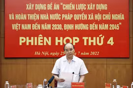 Chủ tịch nước Nguyễn Xuân Phúc chủ trì phiên họp. (Ảnh: Thống Nhất/TTXVN) 