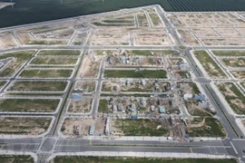 Những ngôi nhà đã và đang được xây dựng tại Khu tái định cư Lộc An-Bình Sơn, phục vụ dự án sân bay Long Thành. (Ảnh: Công Phong/TTXVN)