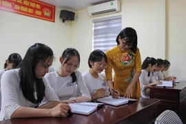 Lớp 12B5, trường Trung học phổ thông Triệu Sơn 4, tỉnh Thanh Hóa có 7 học sinh đạt điểm 10; 30 học sinh đạt điểm 9 môn Lịch sử; điểm trung bình môn Sử của lớp đạt 9,14 điểm. (Ảnh: TTXVN phát)