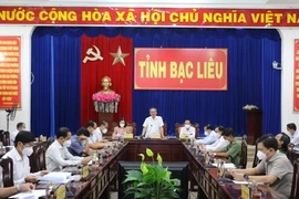 Quang cảnh cuộc họp Ban chỉ đạo phòng chống dịch COVID-19 tỉnh Bạc Liêu. (Ảnh: Tuấn Kiệt/TTXVN)