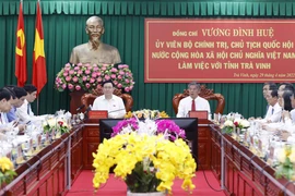 Quang cảnh buổi làm việc của Chủ tịch Quốc hội Vương Đình Huệ với Ban Thường vụ Tỉnh ủy Trà Vinh. (Ảnh: Doãn Tấn/TTXVN) 