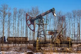 Một giếng dầu ở Dyurtyuli, Cộng hòa Bashkortostan, Liên bang Nga. (Ảnh: Getty Images/TTXVN) 