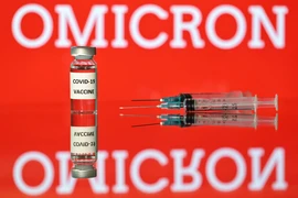 Hình ảnh minh họa vaccine ngừa biến thể Omicron. (Ảnh: AFP/TTXVN)