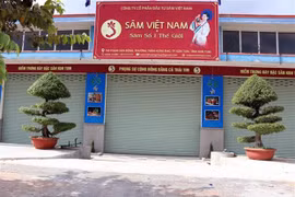 Trụ sở Công ty cổ phần đầu tư Sâm Việt Nam không mở cửa vào sáng 21/12. (Ảnh: Cao Nguyên/TTXVN) 
