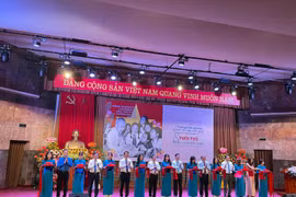 Khai mạc triển lãm Những tấm gương bình dị mà cao quý và trưng bày Tuổi trẻ - Mùa xuân đất nước. (Nguồn: baochinhphu.vn)