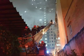 Bình Dương: Cháy quán Karaoke, ít nhất 7 người thương vong