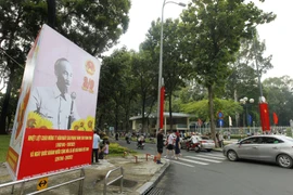 Pano chào mừng Cách mạng Tháng Tám và Quốc Khánh 2/9 tại đường Lê Duẩn-Nam Kỳ Khởi Nghĩa, Quận 1. (Ảnh: Thanh Vũ/TTXVN) 