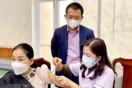 Quảng Bình đẩy nhanh chiến dịch tiêm chủng vaccine phòng COVID-19. (Ảnh: TTXVN phát) 