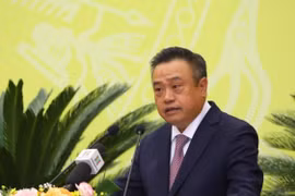 Chủ tịch Ủy ban Nhân dân thành phố Hà Nội Trần Sỹ Thanh phát biểu nhận nhiệm vụ. (Ảnh: Văn Điệp/TTXVN) 