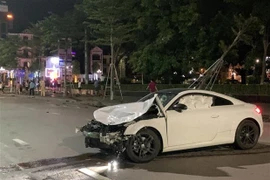 Chiếc xe gây tai nạn. (Ảnh: TTXVN phát) 