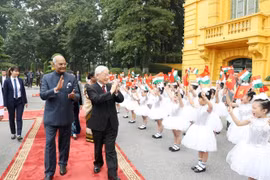 Tổng Bí thư, Chủ tịch nước Nguyễn Phú Trọng chủ trì Lễ đón Tổng thống Ấn Độ Ram Nath Kovind thăm cấp Nhà nước Việt Nam, sáng 20/11/2018, tại Hà Nội. (Ảnh: Trí Dũng/TTXVN) 