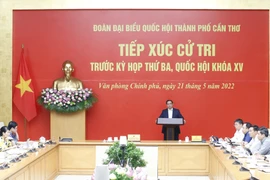 Thủ tướng Phạm Minh Chính phát biểu tại buổi tiếp xúc cử tri thành phố Cần Thơ. (Ảnh: Văn Điệp/TTXVN) 