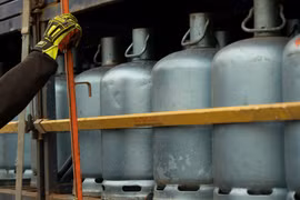 Các bình gas tại một cơ sở ở Savenay, Pháp. (Nguồn: AFP/TTXVN)