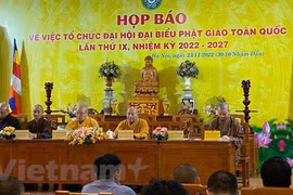 Các đại biểu chủ trì cuộc họp báo của Giáo hội Phật giáo Việt Nam. (Ảnh: Lê Hương/Vietnam+)