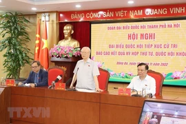 Tổng Bí thư Nguyễn Phú Trọng phát biểu tại buổi tiếp xúc cử tri ở quận Đống Đa. (Ảnh: Trí Dũng/TTXVN) 