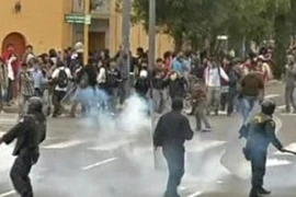 Cảnh sát trấn áp các cuộc biểu tình ở Lima. (Nguồn: BBC)