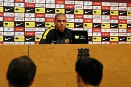 Thủ môn Victor Valdes tại buổi họp báo. (Nguồn: Getty)