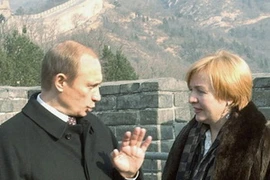 Hình ảnh ông Putin và vợ khi còn sát cánh bên nhau