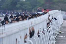 Không có giá vé trên trời, tâm lý chờ tuyển Việt Nam vào chung kết