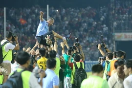 Phút đăng quang xúc động của U19 Hoàng Anh Gia Lai JMG