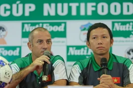 Thầy ‘Giôm’ mơ ngôi vô địch, Công Phượng chỉ muốn vượt qua vòng bảng