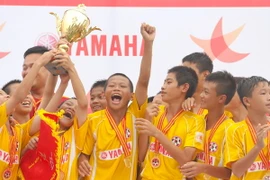 Tân vương U13 quốc gia bắt đầu chuyến du đấu Nhật Bản 