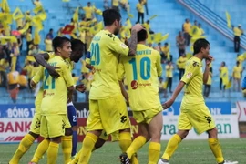 Hà Nội T&T và Bình Dương cùng thắng, V-League vẫn "căng như dây đàn"