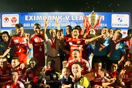 Bình Dương “sòng phẳng” trong ngày đăng quang V-League 