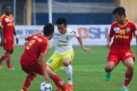 Hùng Vương An Giang bét bảng V-League trước một vòng đấu