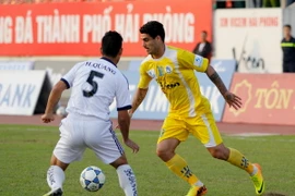 Lịch trực tiếp V-League vòng 8: Đại chiến vùng Đông Bắc 