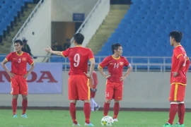 Hậu vệ “không muốn phòng ngự”, tuyển Việt Nam đại bại sân nhà