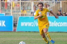 Danh thủ từng dự World Cup để ngỏ khả năng ở lại Thanh Hóa