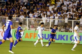 10 cầu thủ Thái Lan vẫn cầm hòa Philippines trên sân khách