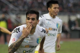 Hà Nội T&T ngược dòng, Than Quảng Ninh liên tiếp bại trận