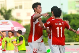 Tuấn Hưng nghỉ đá, đội H.A.T thắng tưng bừng trước FC Triều Khúc 
