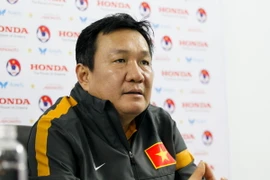 Hàng công chơi tệ, ông Phúc “nhớ” Công Vinh