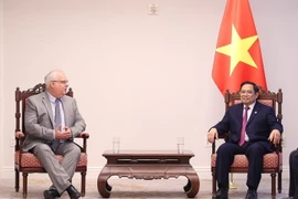 Thủ tướng Phạm Minh Chính tiếp ông Roger Jenkins, Tổng giám đốc Tập đoàn Murphy Oil. (Ảnh: Dương Giang/TTXVN)