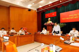 Ông Phan Đình Trạc, Ủy viên Bộ Chính trị, Bí thư Trung ương Đảng, Trưởng Ban Nội chính Trung ương, Phó Trưởng ban Thường trực Ban Chỉ đạo Trung ương về phòng, chống tham nhũng phát biểu tại buổi làm việc. (Ảnh: Thanh Vũ/TTXVN)