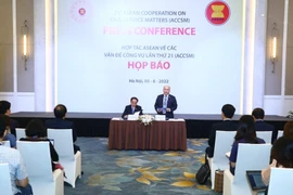 Chánh Văn phòng, Người phát ngôn của Bộ Nội vụ Vũ Đăng Minh thông tin nhanh về hội nghị. (Ảnh: Văn Điệp/TTXVN)