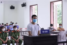 Bị cáo Nguyễn Thanh Tùng tại phiên tòa. (Ảnh: Đậu Tất Thành/TTXVN)