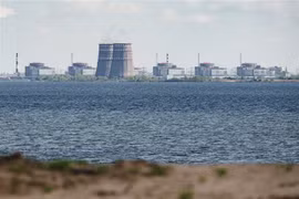 Toàn cảnh nhà máy điện hạt nhân Zaporizhzhia ở Enerhodar, miền Đông Ukraine. (Ảnh: AFP/TTXVN)